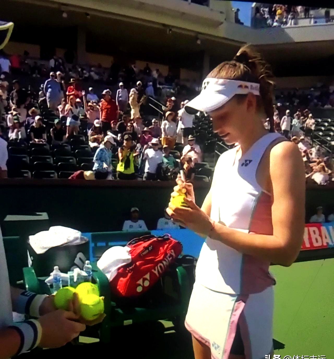 领先优势明显首场状态出色，切尔西观众沸腾！，科维托娃重返赛场上演精彩一战的简单介绍