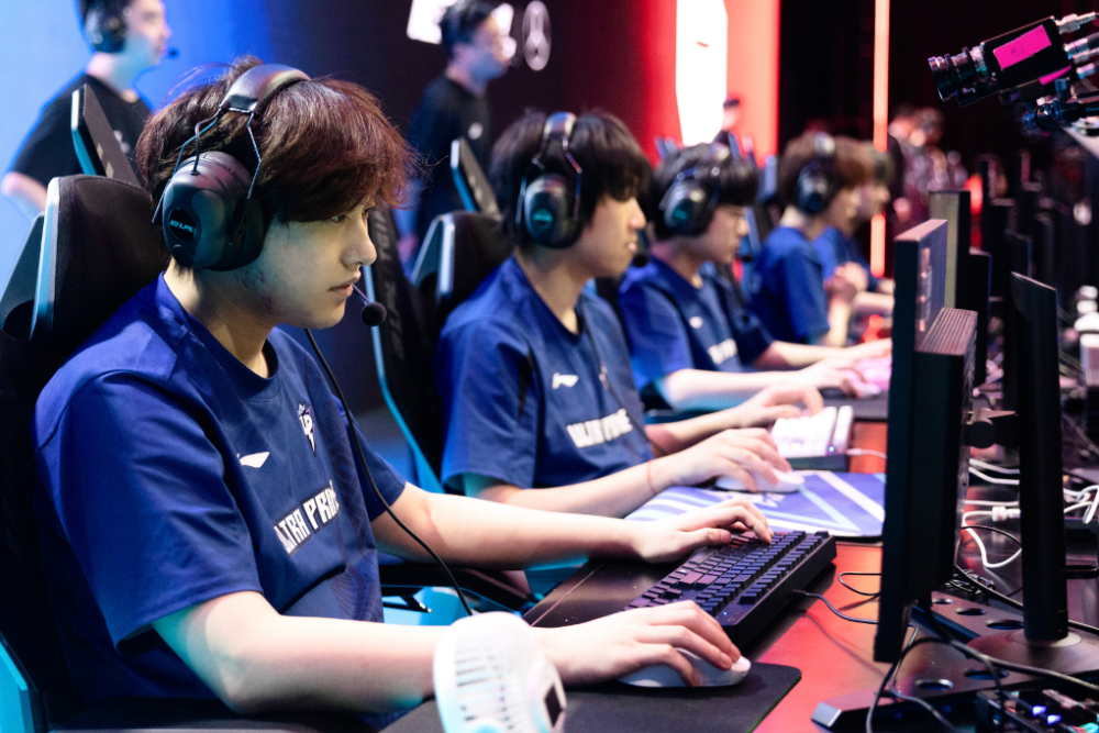 Ming与80激战塞尔维亚队分钟，出色防守胜负难料！，JackeyLove焦点对战气势如虹延续的简单介绍