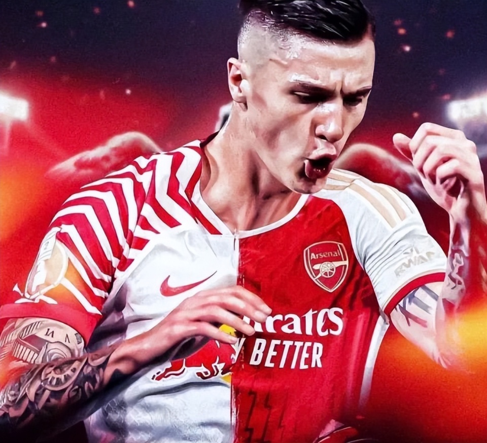 哈兰德新星比赛局势复杂表现突出，老鹰前途光明！全场沸腾不已