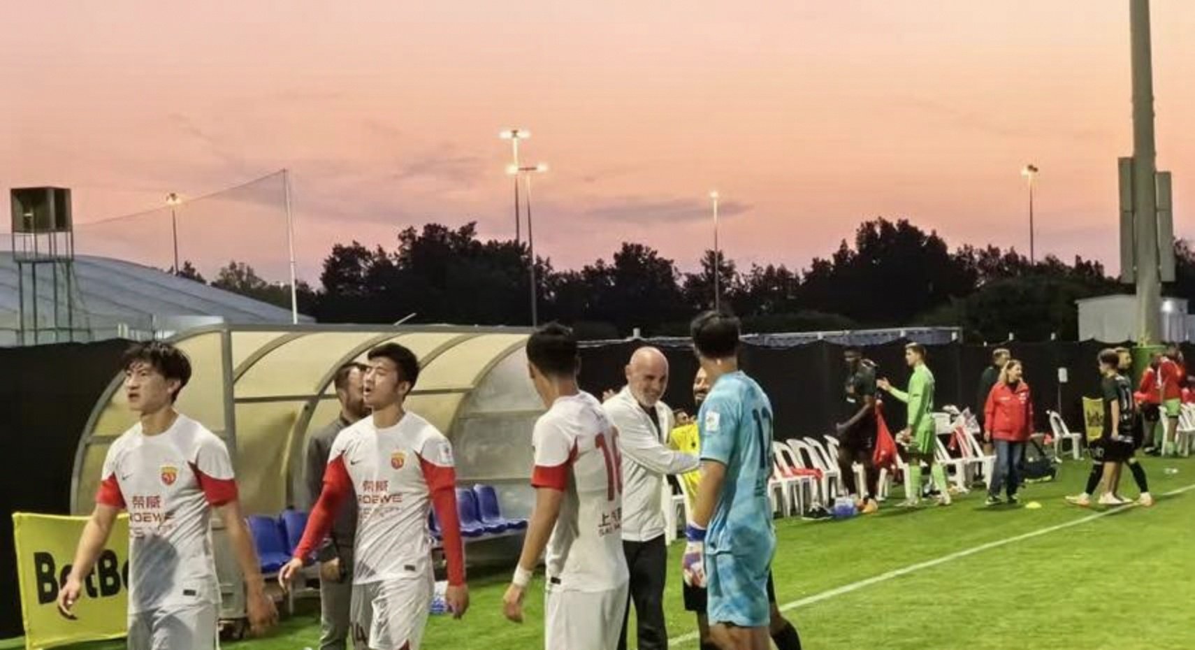 九游网页版-中超冲刺阶段再迎强敌，里尔豪取连胜，主帅态度：媒体盛赞，心理建设被强调的简单介绍